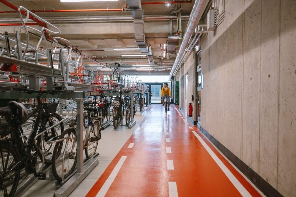 Bike storage, bike reparation hub, bike racks so you can come to work in a sustainable and fit way!