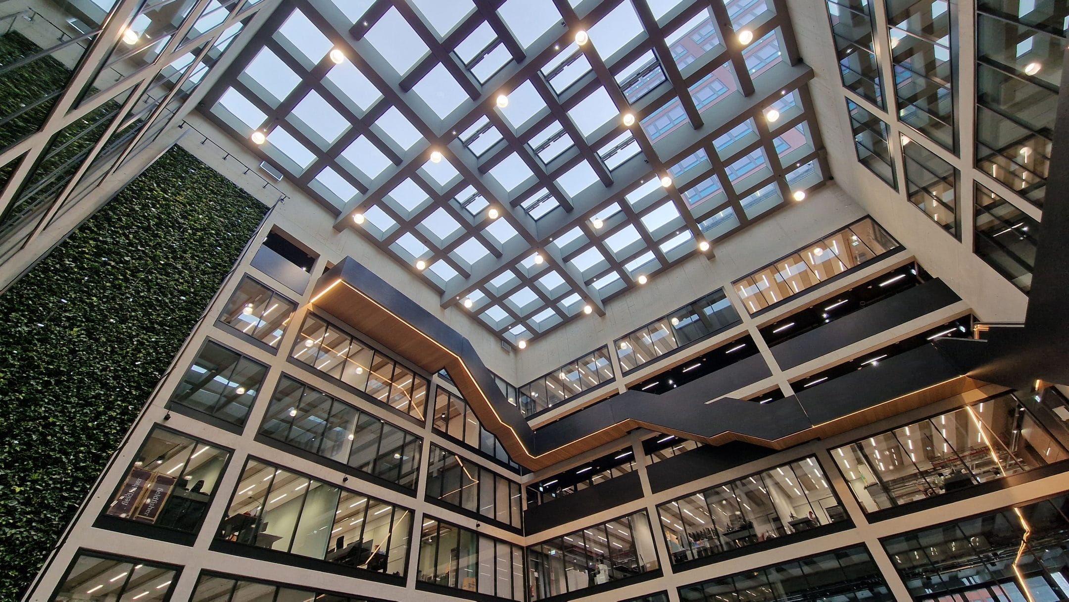 Pre-opening pictures of EDGE HafenCity that show the