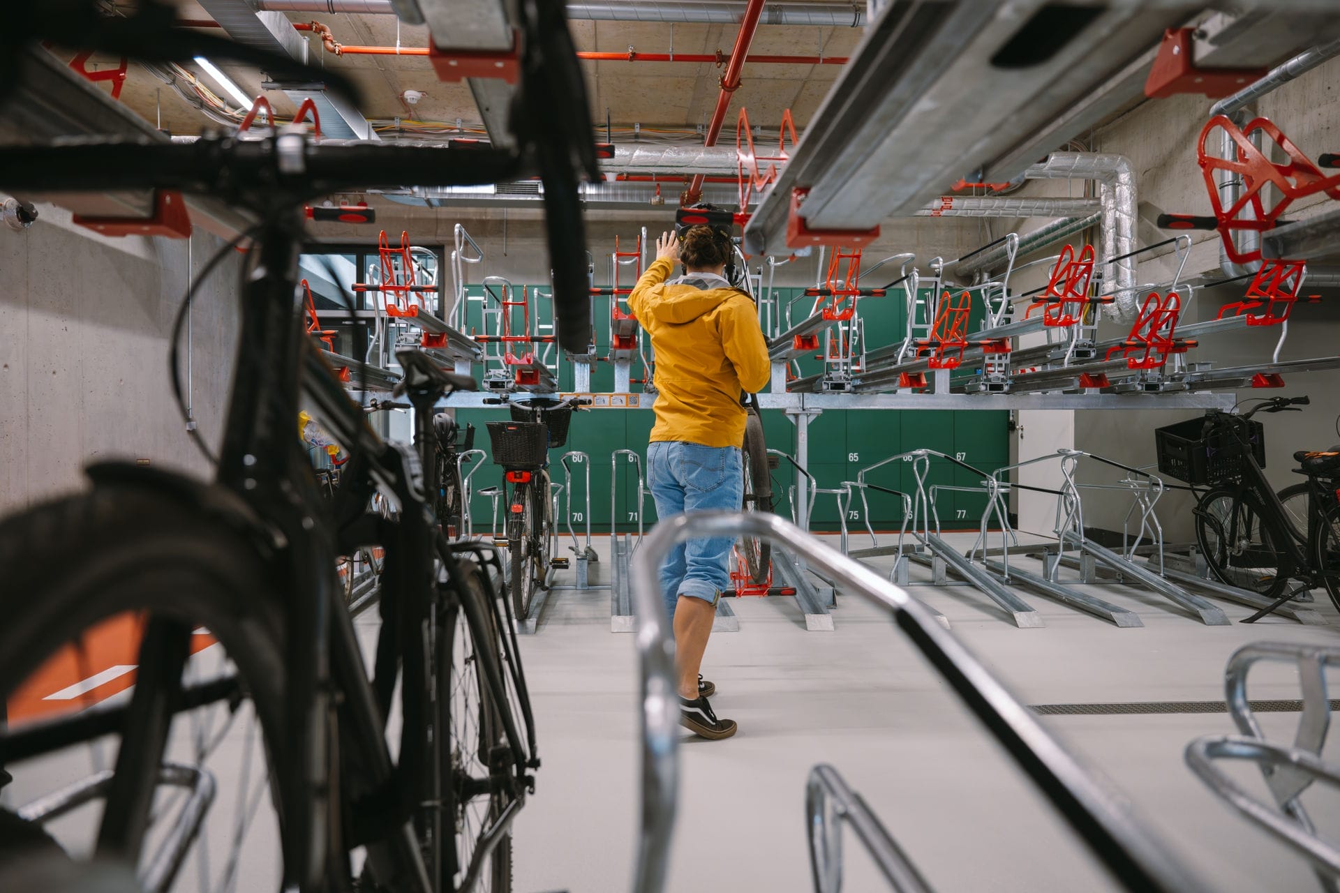 Bike storage, bike reparation hub, bike racks so you can come to work in a sustainable and fit way!