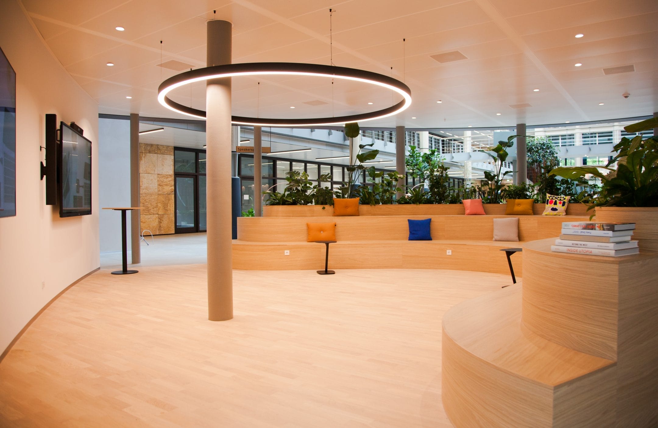 Flexible event locations for all of your needs. Our venues can be adapted to host any kind of event in a sustainable, innovative and smart environment to impress your guests.