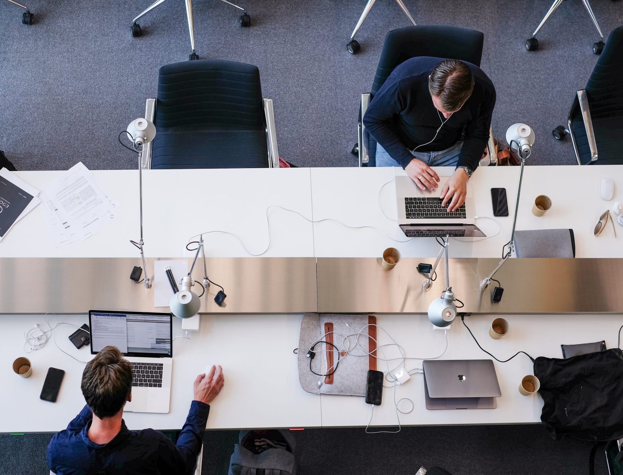 Office, desks, coworking, private studio, dedicated desk, well being at work