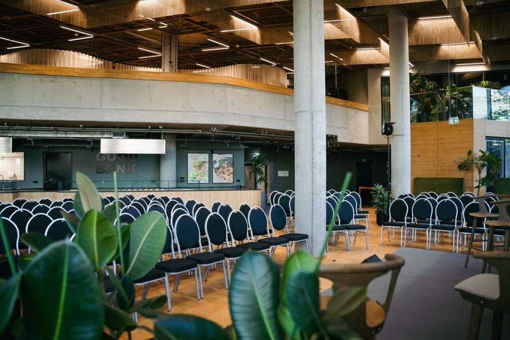 Events in exclusive locations. Conference rooms and areas in modern and sustainable venues with plants and natural materials